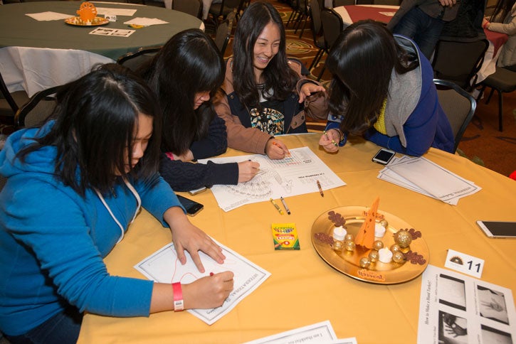 INTO Mason students celebrate Thanksgiving at the Global Center